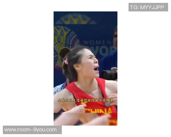 女球迷目击詹姆斯抠鼻瞬间瞬间变脸引发热议